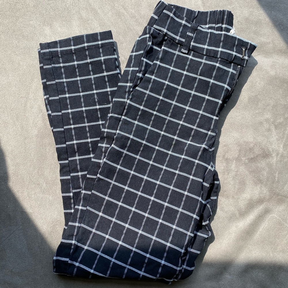 Chocolate brand dress pants stretchy